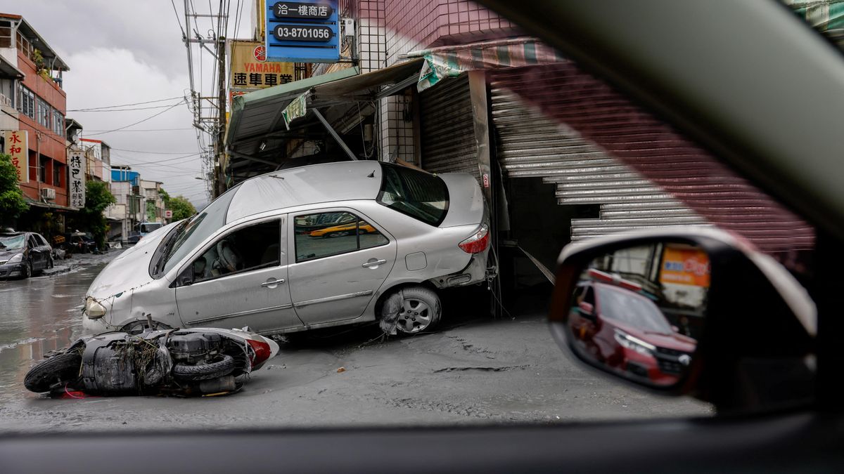 Obrazem: Tajfun přinesl na Tchaj-wan téměř 700 mm srážek